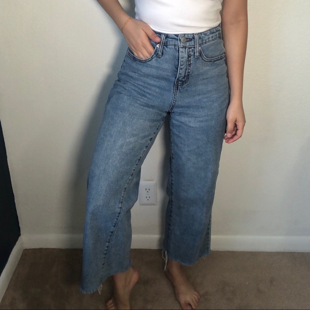 Wide leg + frayed light denim